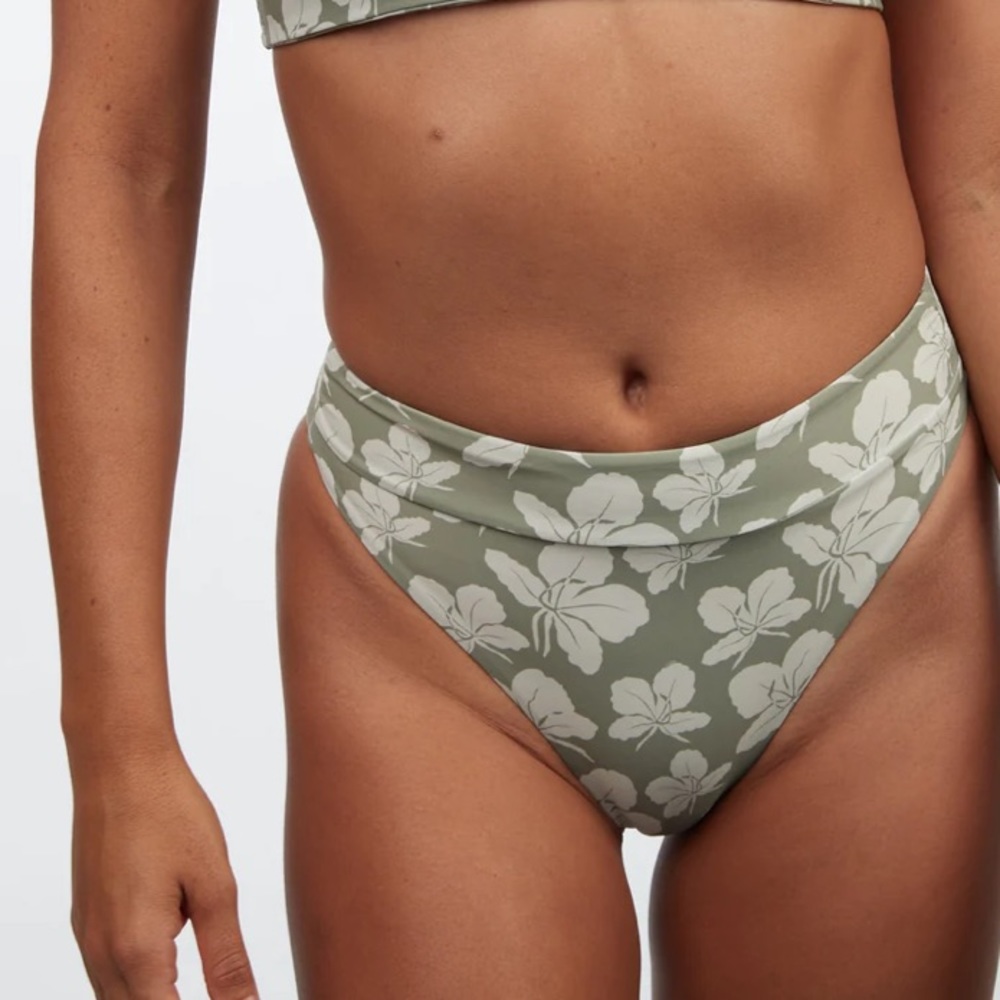 Benoa 💜SOLD💜butterfly Ginger bottoms NWT - Picture 4 of 6